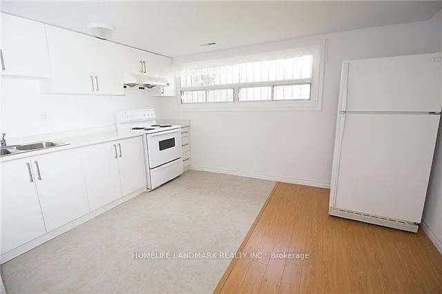 24 Highbrook Dr — Photo 12