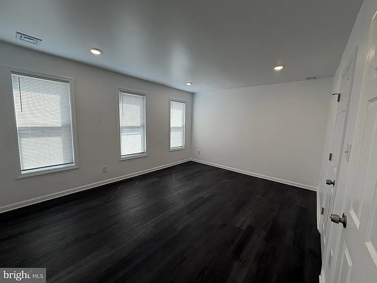 1262 S Broad St — Photo 7