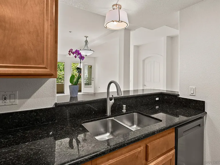 301 W G St #307 — Photo 3