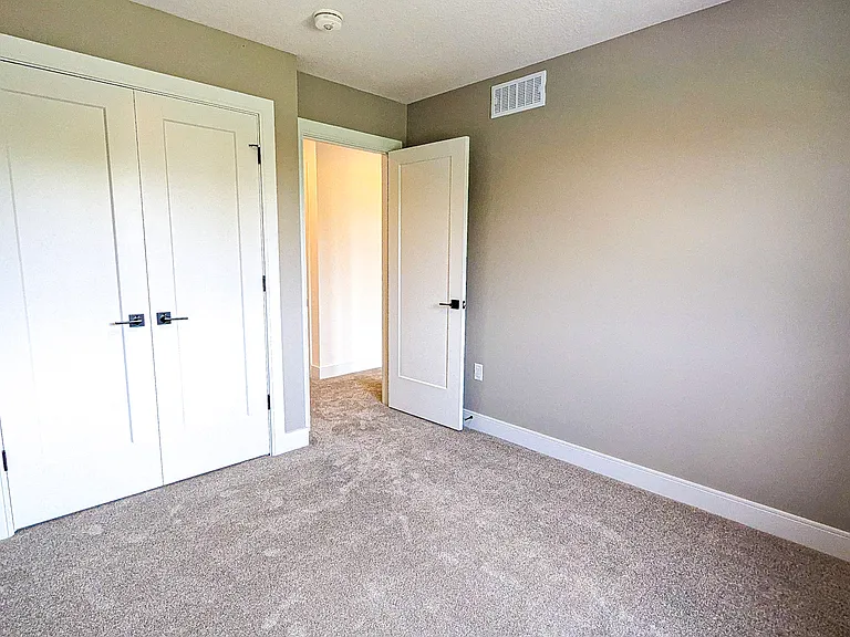 40 Walker Rd — Photo 35