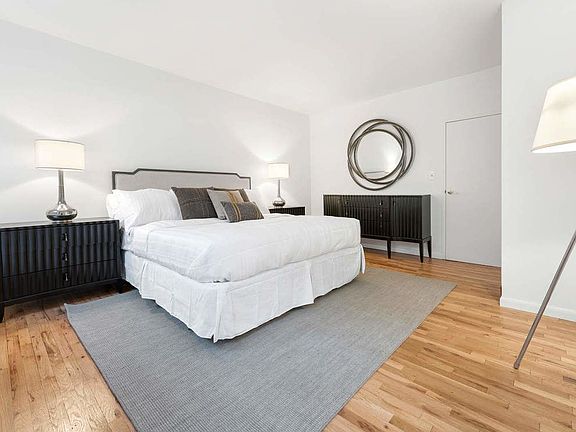 4th image of 454 W 46th St APT 2DN