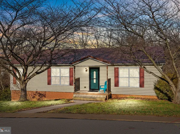 236 Troy Rd, Dallastown, PA 17313