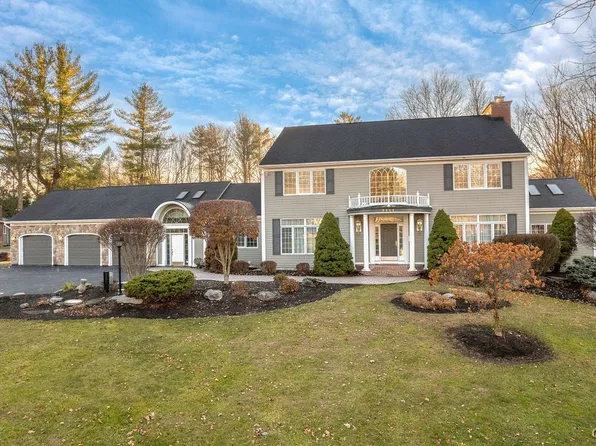 7111 Thorntree Hill Dr, Fayetteville, NY 13066