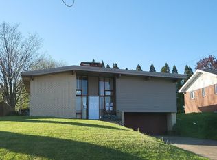 441 Commonwealth Ave, West Mifflin, PA 15122