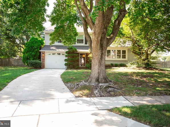 157 Drew Ct, Delran, NJ 08075