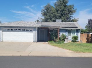 19000 N Coquille Dr, Lockeford, CA
