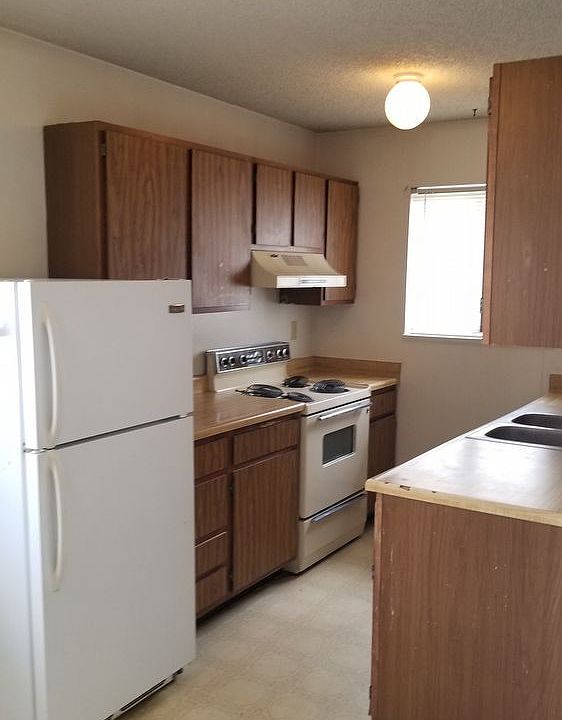 2nd image of 2852 1/2 Belford Ave APT 3