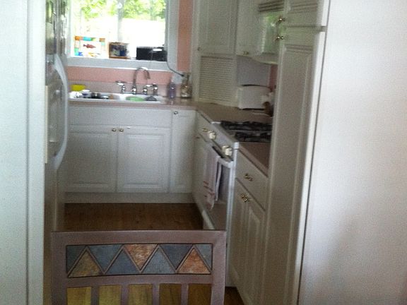Kitchen (newer appliances)