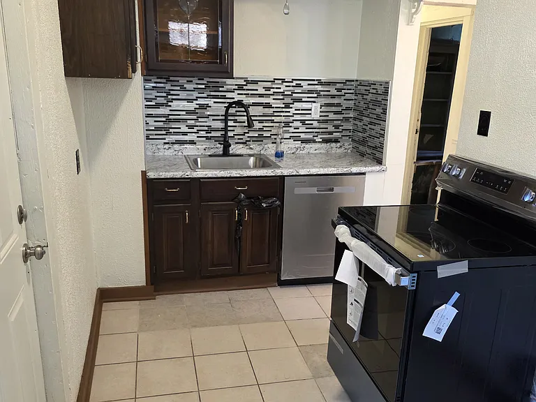 727 Hill Ave #1 — Photo 8