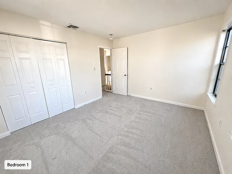 50 Carriage House Dr — Photo 10