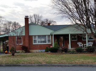 142 Frontier Rd NE, Roanoke, VA 24012