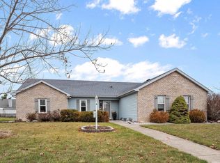 804 Woodland Springs Pl, Fort Wayne, IN 46825