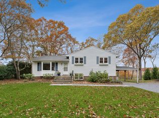 23 Old Main Rd, Quogue, NY 11959