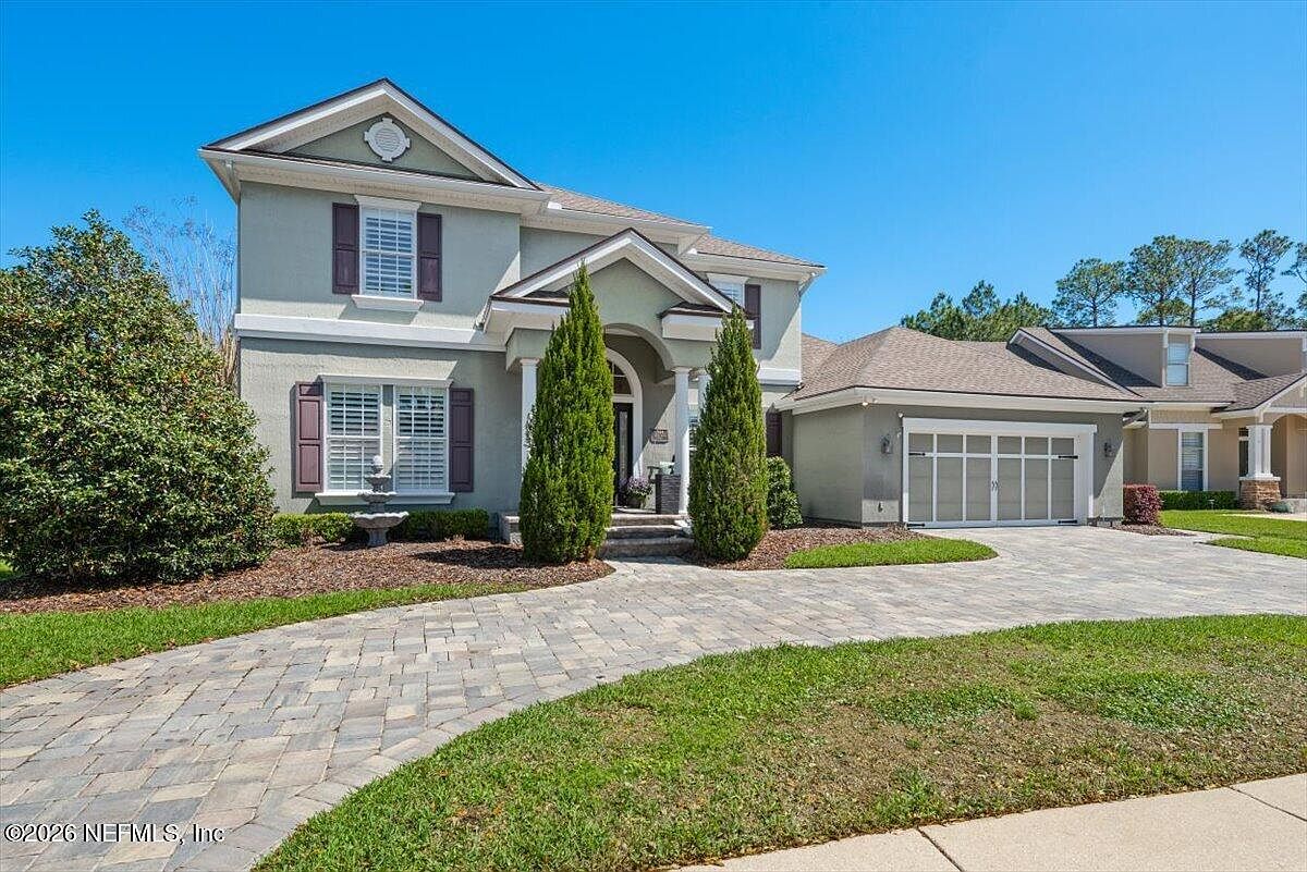 844 EAGLE POINT Drive
