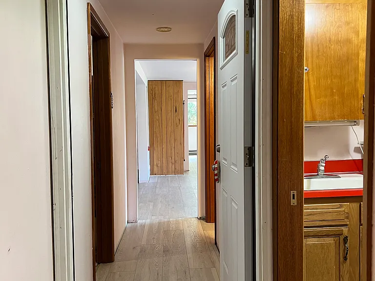 3527 Shattuck Ave S — Photo 47