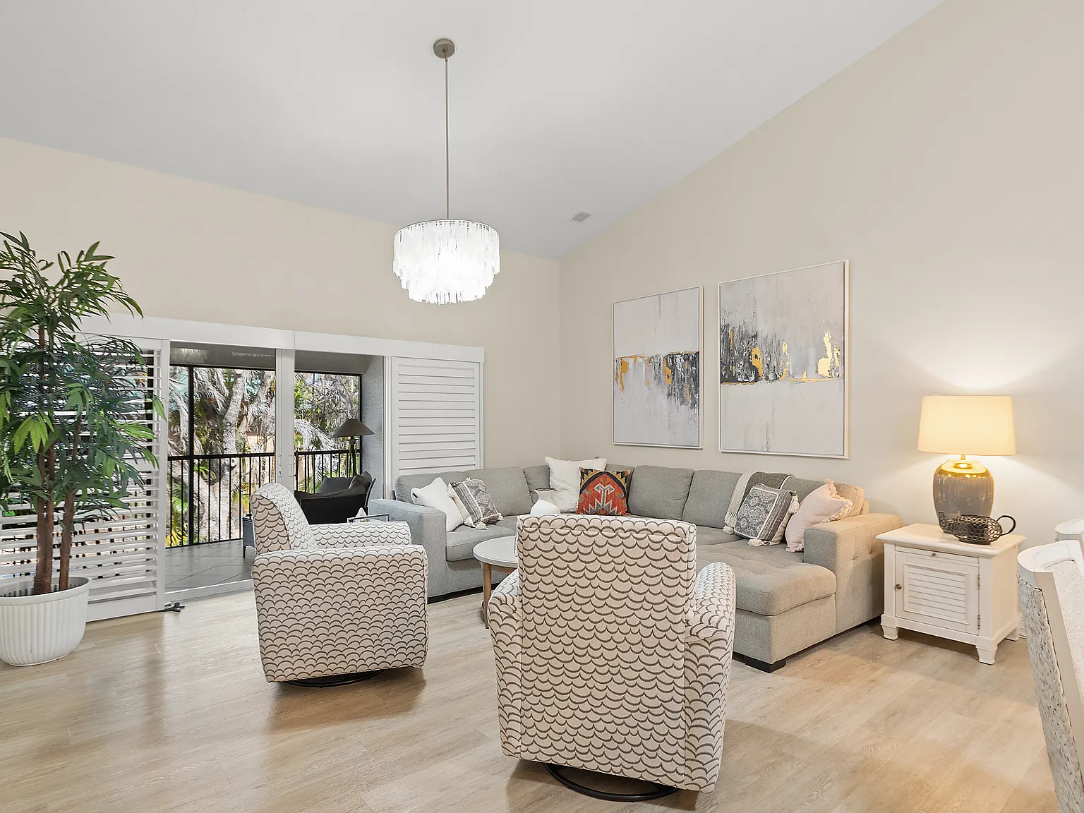 4360 Doubles Alley Dr — Photo 1