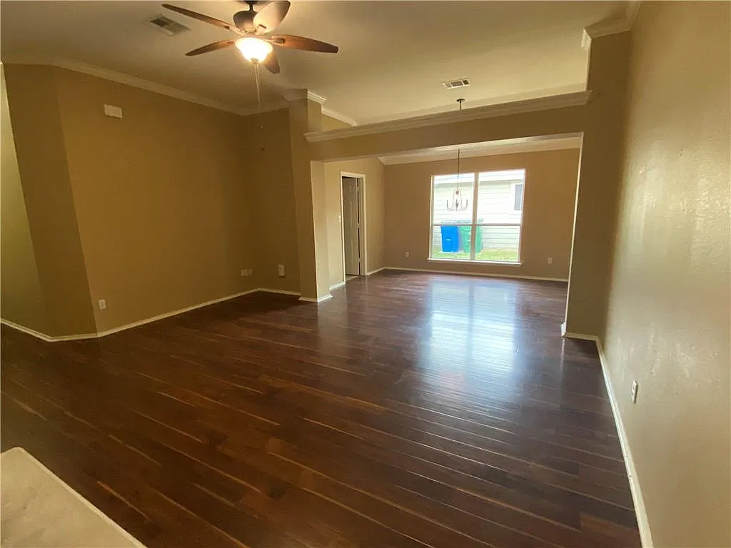 4 bed, 2.0 bath, 1645 sqft, $1,895 — Photo 4