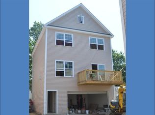 214 Seaside Ave #1, Stamford, CT 06902