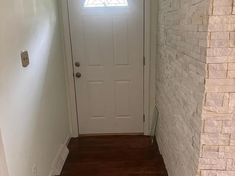 311 Harlem Ln — Photo 5