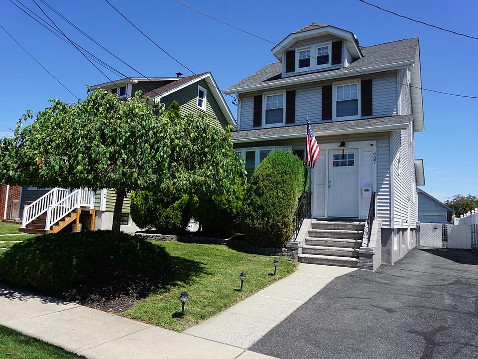 1st image of 727 Ten Eyck Ave #0