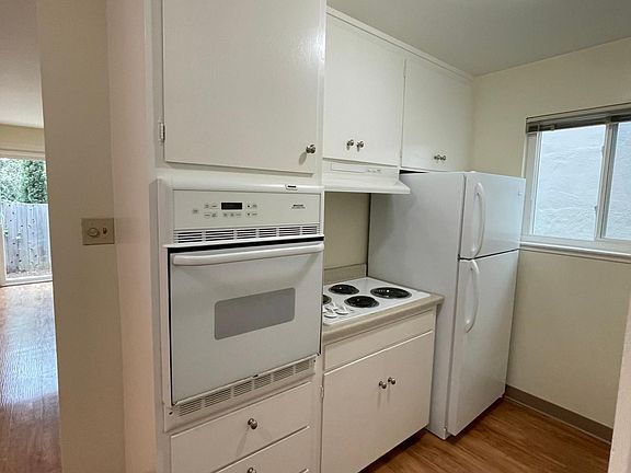 5th image of 151 Irene Ct #6