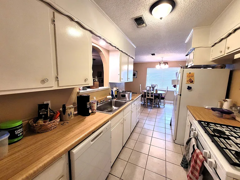 4124 Arroyo Trl — Photo 8