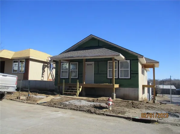 719 S 20th St, Saint Joseph, MO 64507