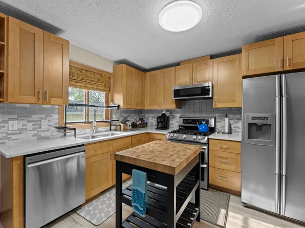 4555 W 131 1/2 St, Savage, MN 55378