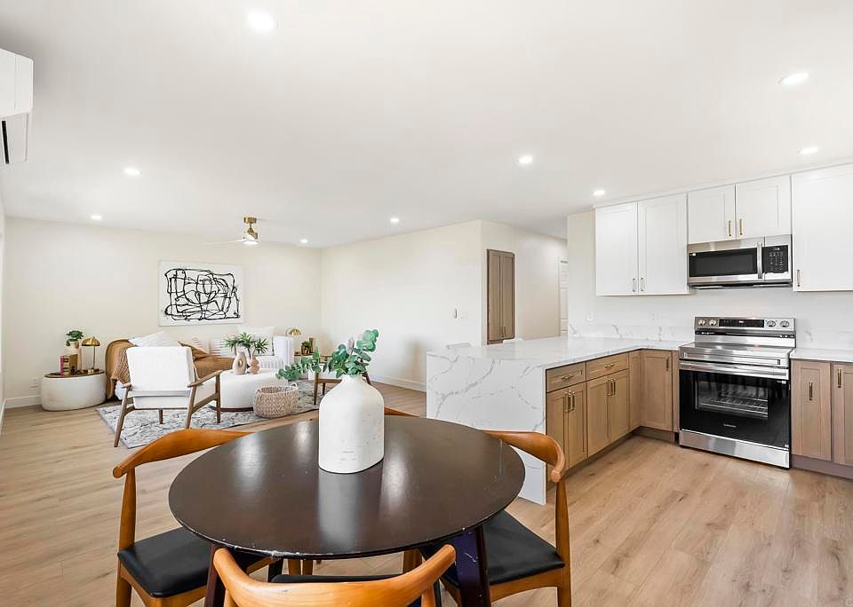 1st image of 902 Royal Tern Way