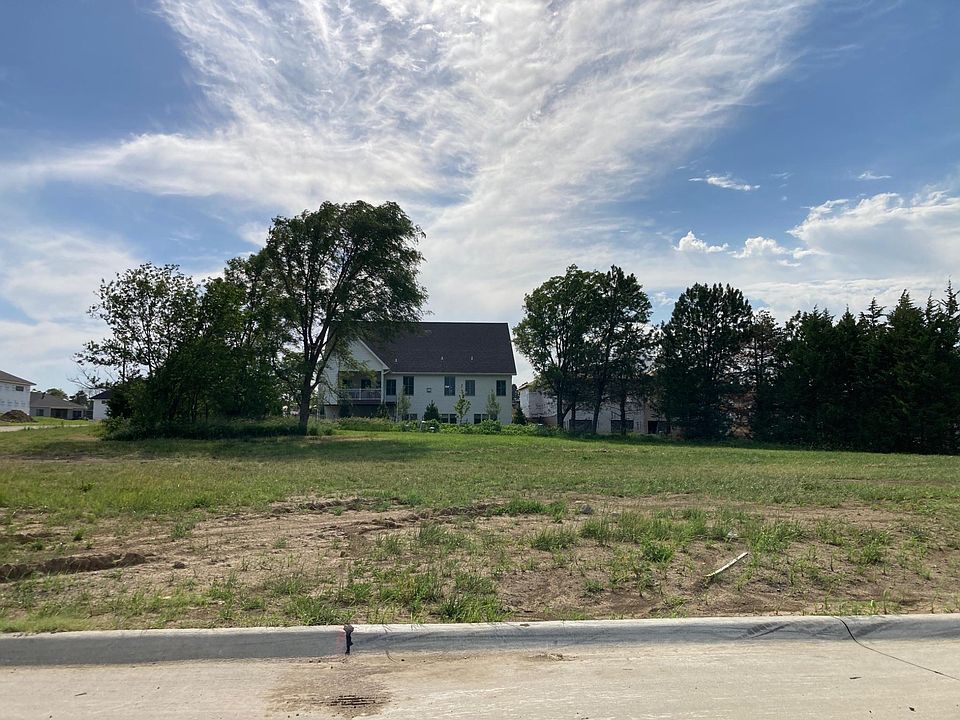 2nd image of 2237 S 90th Bay