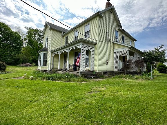 3rd image of 106 N 1st St