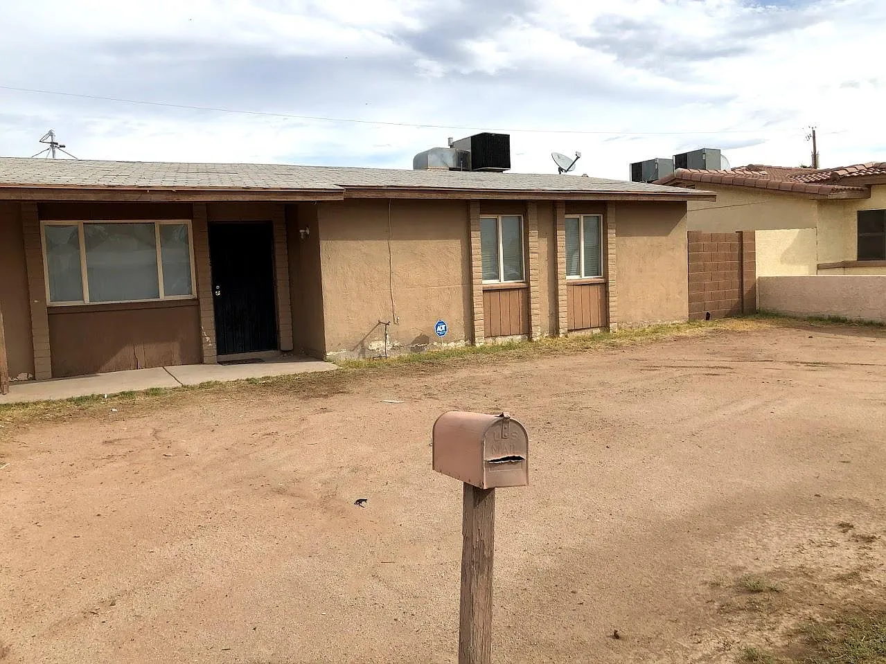 3 bed, 1.5 bath, 998 sqft, $1,995 — Photo 1