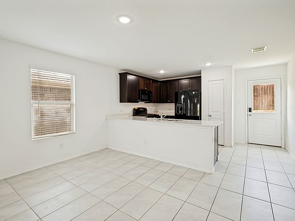 5th image of 3420 Harper St