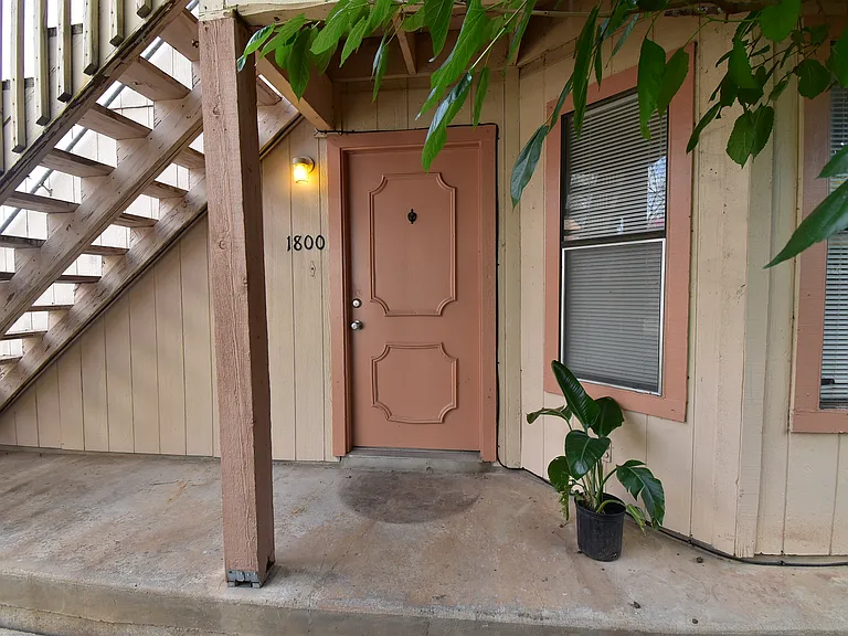 1800-1806 Rawhide Loop #1800 — Photo 3