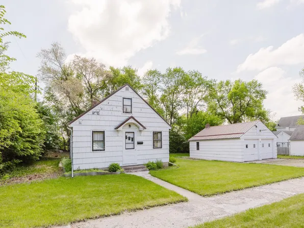 436 7th Ave NW, Valley City, ND 58072