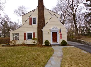 44 Hillside Ave, Katonah, NY 10536