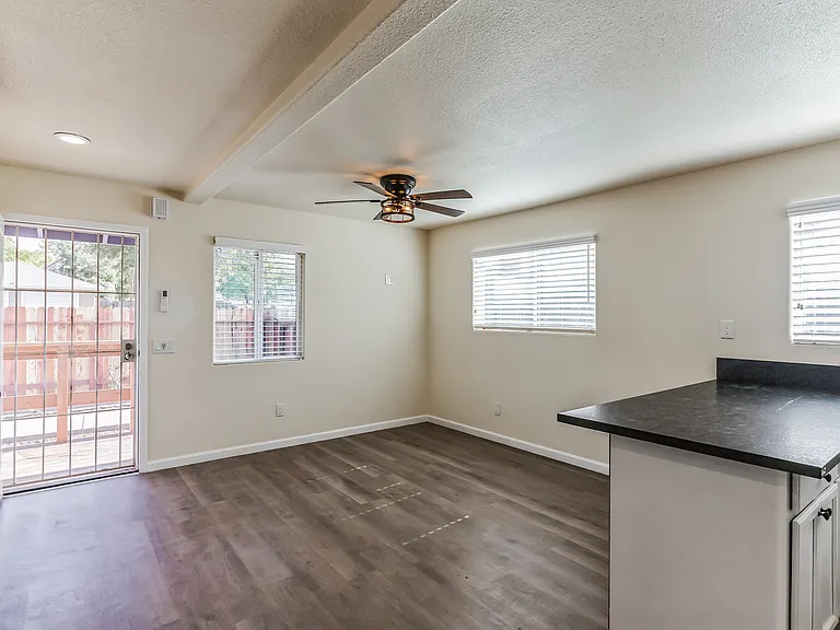 307 Livoti Ave — Photo 17