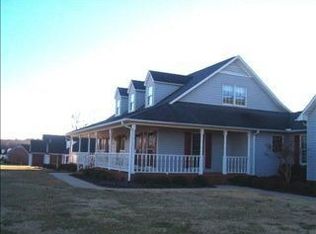 305 Sharon Dr, Greer, SC 29651