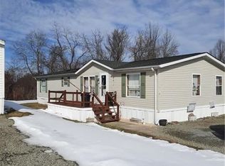 336 Calico Ln, Jeannette, PA