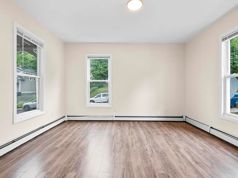 287 Crown St #1 — Photo 10