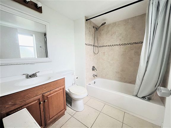 3rd image of 4501 NE 21st Ave APT 106