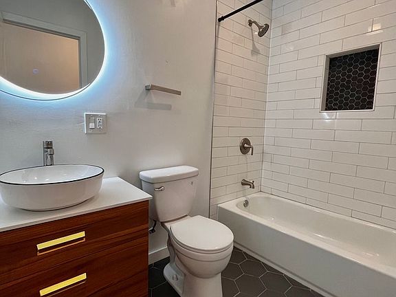 5th image of 454 E Girard Ave APT 3