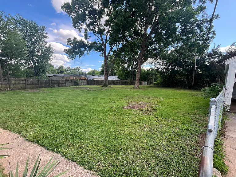 113 Magnolia Ct — Photo 8