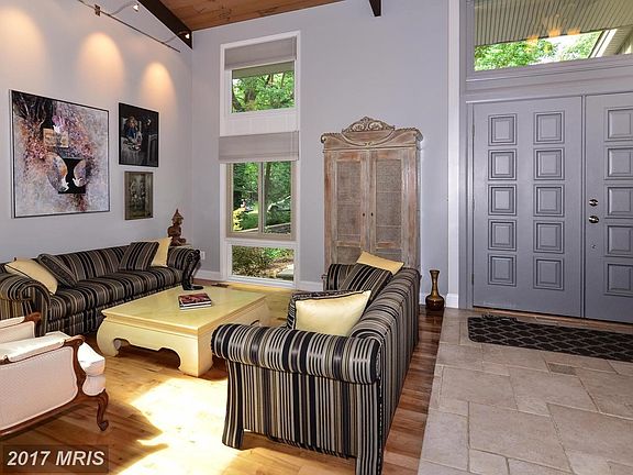 2-Story Living Room.