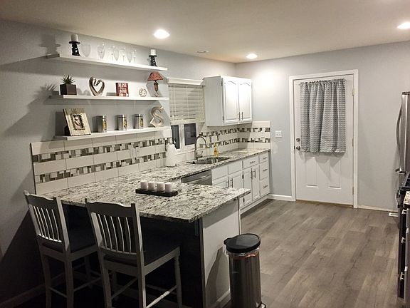 3rd image of 740 1st Ave E