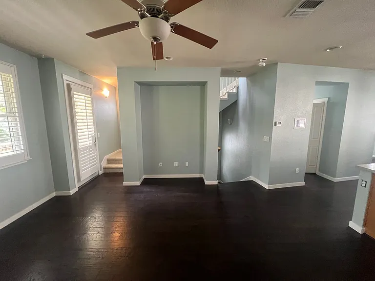 221 Geary Way — Photo 7