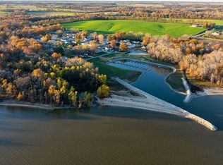 19820 Oak Dr, Carlyle, IL 62231