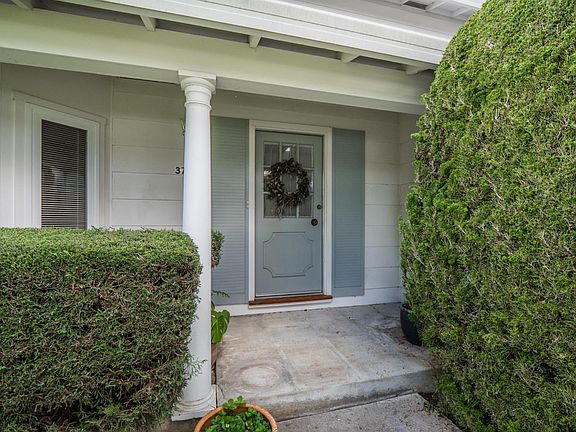 3rd image of 3768 Vienna Dr