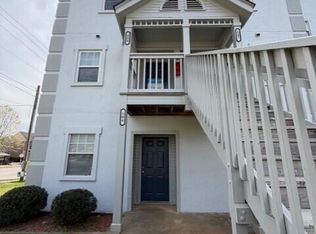 2522 Avent Ferry Rd APT 104, Raleigh, NC 27606