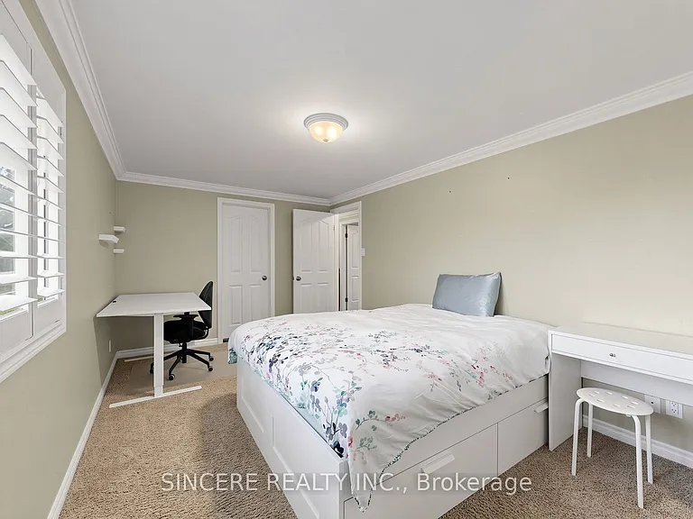 592 Canewood Cres — Photo 27